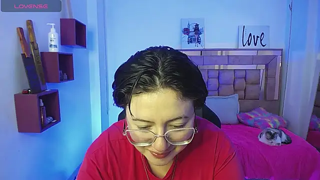 safyka online show from November 2025 01:52:02 AM