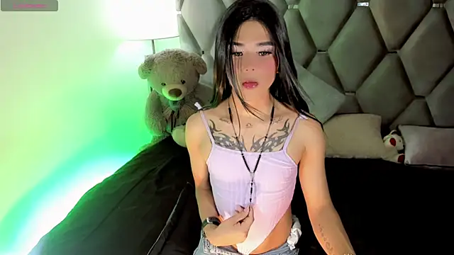 yaneycam online show from January 2026 10:47:02 PM