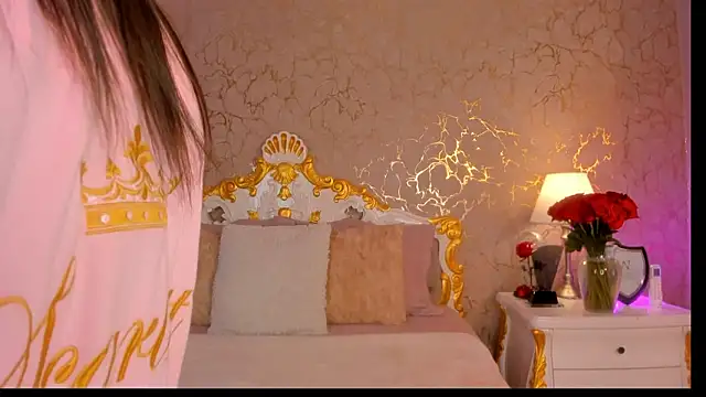 ScarlettWallace online show from February 2026 07:45:01 PM