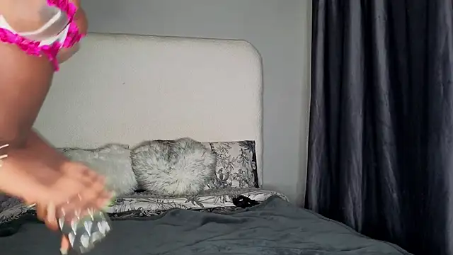 Snapshot of PrincessTamara chatting on September 2025 09:08:02 PM PrincessTamara online show from September 2025 09:08:02 PM