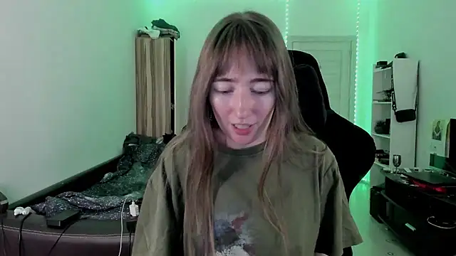 Snapshot of bekkawell chatting on October 2025 03:01:02 PM bekkawell online show from October 2025 03:01:02 PM