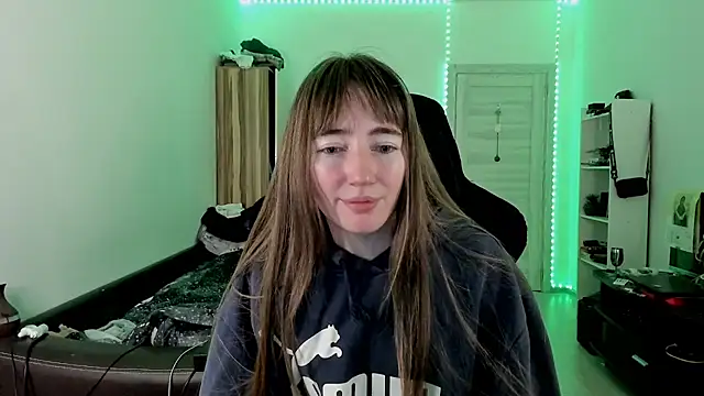 Snapshot of bekkawell chatting on October 2025 06:17:01 PM bekkawell online show from October 2025 06:17:01 PM