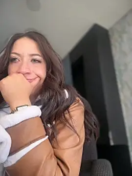 Mila LS online show from December 2025 07:53:02 PM