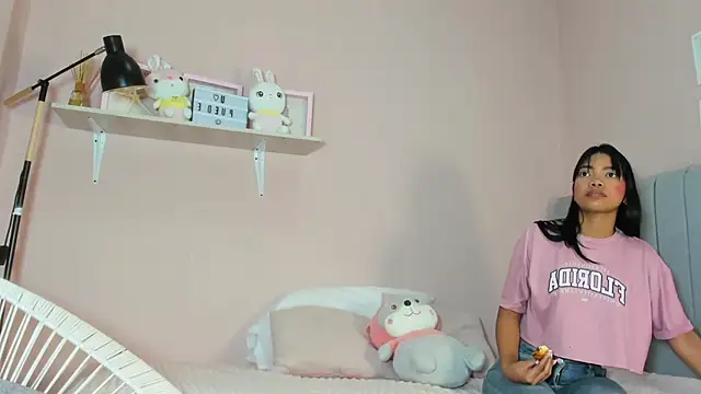 Snapshot of mary_cute9 chatting on September 2025 12:32:01 PM mary cute9 online show from September 2025 12:32:01 PM