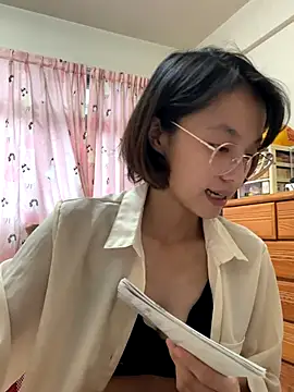 Snapshot of ladypaggy chatting on November 2025 04:46:01 AM ladypaggy online show from November 2025 04:46:01 AM