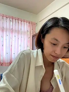 Snapshot of ladypaggy chatting on November 2025 06:16:02 AM ladypaggy online show from November 2025 06:16:02 AM