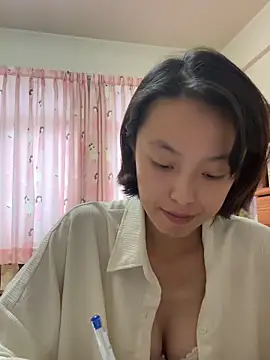 Snapshot of ladypaggy chatting on December 2025 05:46:02 AM ladypaggy online show from December 2025 05:46:02 AM