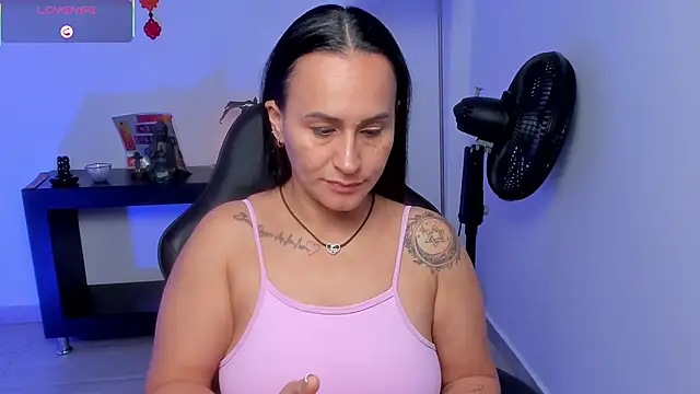 Snapshot of Sara_Charmy chatting on June 2026 10:29:01 AM Sara Charmy online show from June 2026 10:29:01 AM
