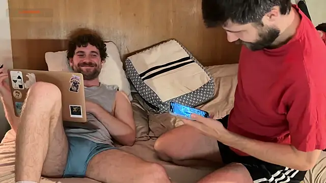 Snapshot of GunnarReed chatting on September 2025 09:30:01 PM GunnarReed online show from September 2025 09:30:01 PM