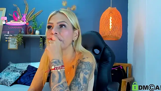 yessila parker online show from November 2025 02:21:01 AM