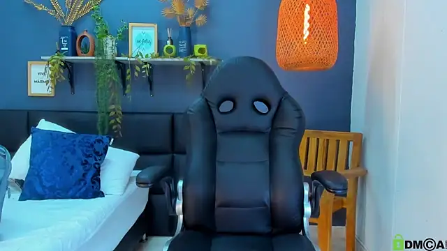 yessila parker online show from January 2026 10:42:02 AM