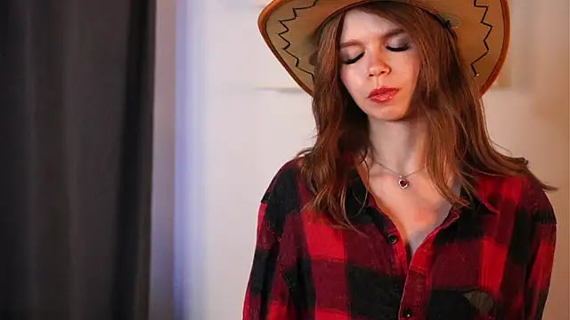 Snapshot of AmityDilley chatting on October 2025 06:47:01 AM AmityDilley online show from October 2025 06:47:01 AM