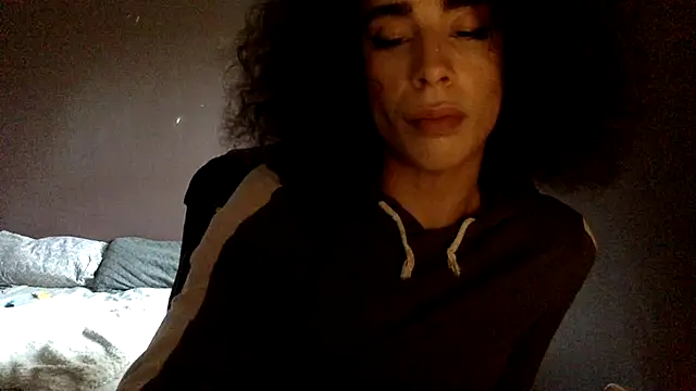 Naomishow33 online show from March 2025 05:06:01 PM