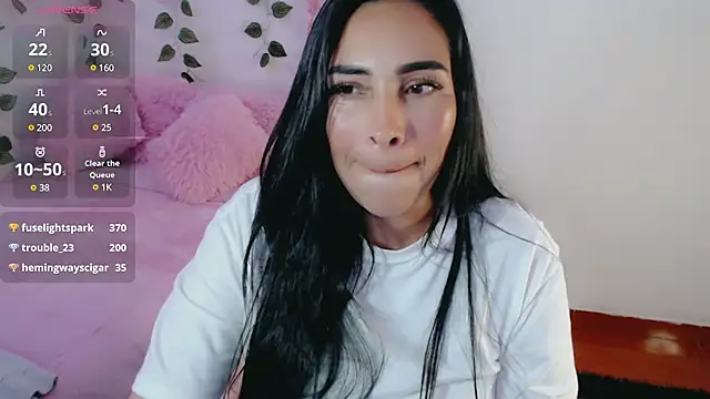 Snapshot of luna_lgomez_ chatting on March 2025 04:44:01 PM luna lgomez online show from March 2025 04:44:01 PM