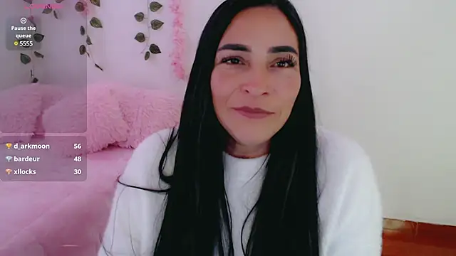 Snapshot of luna_lgomez_ chatting on March 2025 01:06:02 PM luna lgomez online show from March 2025 01:06:02 PM