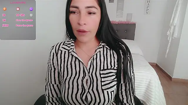 Snapshot of luna_lgomez_ chatting on October 2025 12:14:01 PM luna lgomez online show from October 2025 12:14:01 PM