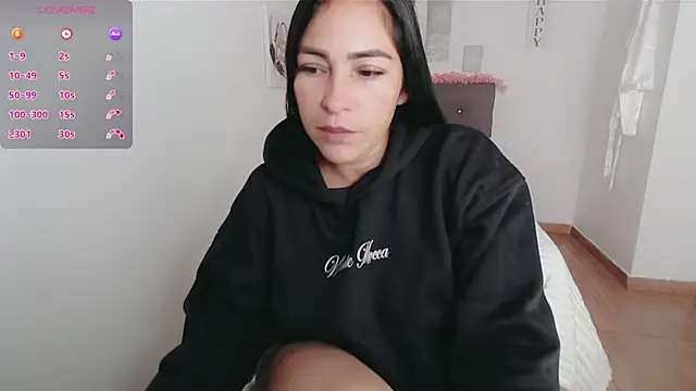 Snapshot of luna_lgomez_ chatting on October 2025 12:05:01 PM luna lgomez online show from October 2025 12:05:01 PM