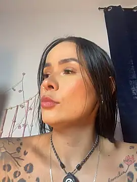 HotAlana  online show from April 2026 04:12:02 PM