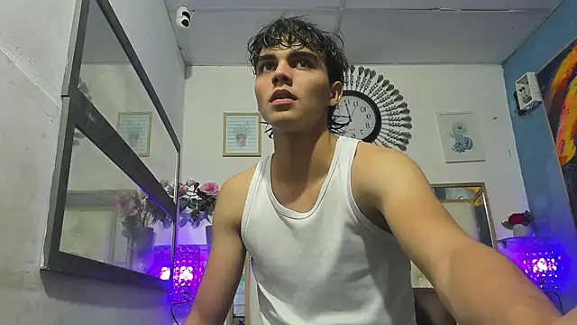 heiker  online show from March 2025 02:04:02 AM