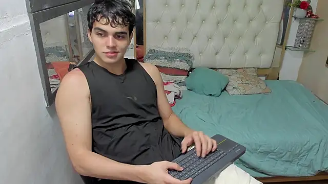 heiker  online show from October 2025 04:13:02 AM