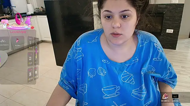 Layla- online show from February 2026 11:28:02 AM