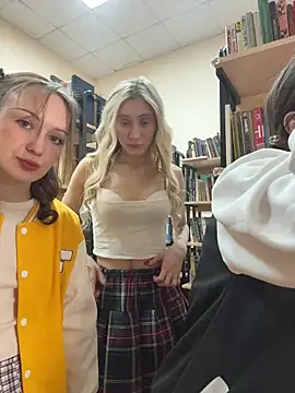 Snapshot of melicious_ chatting on January 2026 06:19:01 AM melicious online show from January 2026 06:19:01 AM