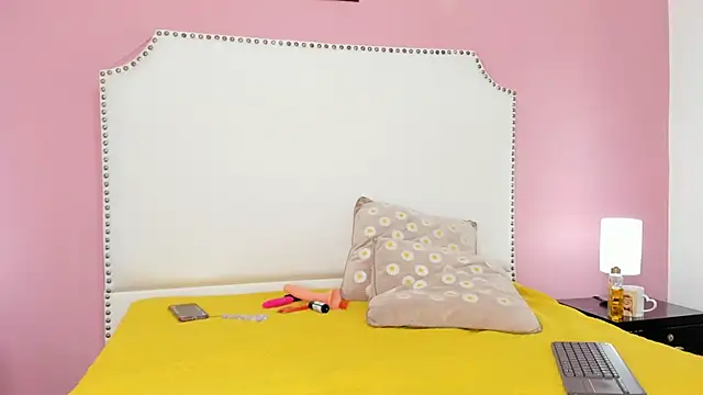 Snapshot of Emilly_wilson_ chatting on March 2025 04:22:02 PM Emilly wilson online show from March 2025 04:22:02 PM