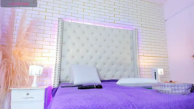 Snapshot of Emilly_wilson_ chatting on December 2025 11:30:02 AM Emilly wilson online show from December 2025 11:30:02 AM