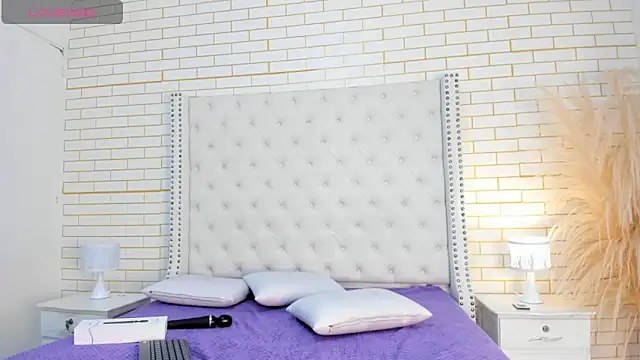 Snapshot of Emilly_wilson_ chatting on December 2025 11:26:02 AM Emilly wilson online show from December 2025 11:26:02 AM