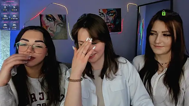 Snapshot of helli_belli chatting on February 2026 08:23:02 PM helli belli online show from February 2026 08:23:02 PM