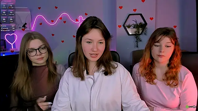 Snapshot of helli_belli chatting on February 2026 08:27:02 PM helli belli online show from February 2026 08:27:02 PM