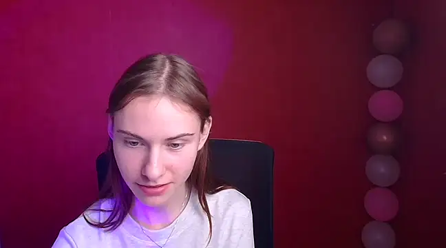 Snapshot of Fiona_Night chatting on March 2025 03:18:02 PM Fiona Night online show from March 2025 03:18:02 PM