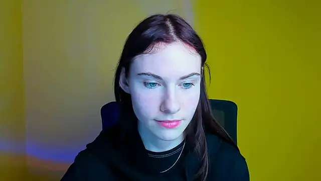 Snapshot of Fiona_Night chatting on March 2025 06:12:02 PM Fiona Night online show from March 2025 06:12:02 PM