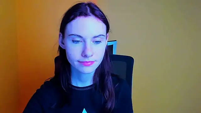 Snapshot of Fiona_Night chatting on March 2025 12:21:02 AM Fiona Night online show from March 2025 12:21:02 AM