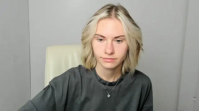 Snapshot of Fiona_Night chatting on September 2025 05:29:01 AM Fiona Night online show from September 2025 05:29:01 AM