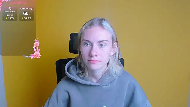 Snapshot of Fiona_Night chatting on October 2025 05:09:01 PM Fiona Night online show from October 2025 05:09:01 PM