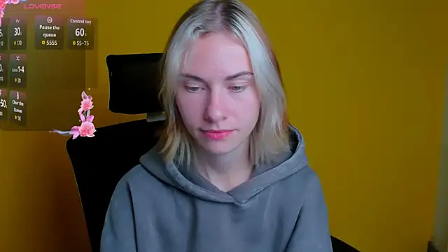 Snapshot of Fiona_Night chatting on October 2025 05:54:02 PM Fiona Night online show from October 2025 05:54:02 PM