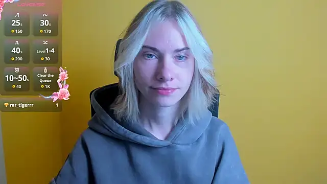 Snapshot of Fiona_Night chatting on October 2025 05:30:01 AM Fiona Night online show from October 2025 05:30:01 AM