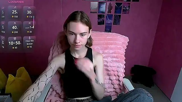 Snapshot of Fiona_Night chatting on November 2025 06:37:01 AM Fiona Night online show from November 2025 06:37:01 AM