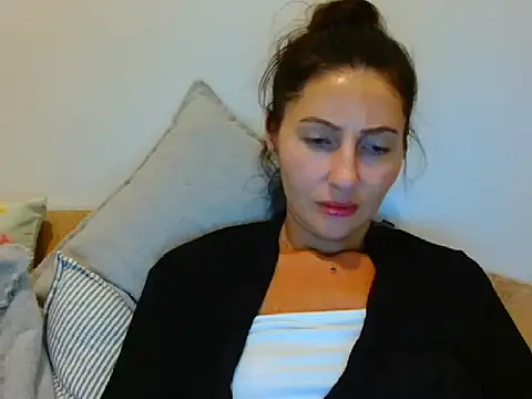 Snapshot of Irina9793 chatting on July 2026 07:43:01 PM Irina9793 online show from July 2026 07:43:01 PM
