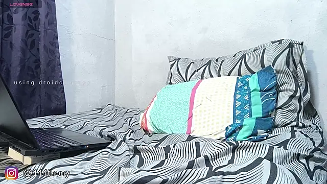 Snapshot of Thony444 chatting on November 2025 05:51:01 AM Thony444 online show from November 2025 05:51:01 AM