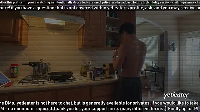 Snapshot of yetieater chatting on December 2024 08:50:01 PM yetieater online show from December 2024 08:50:01 PM