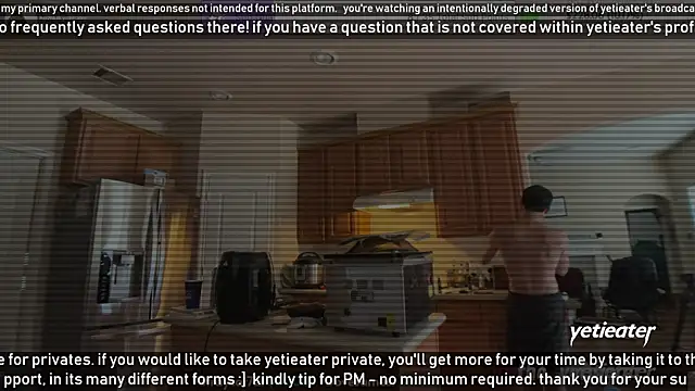 Snapshot of yetieater chatting on February 2025 06:39:01 PM yetieater online show from February 2025 06:39:01 PM