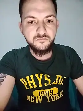 Snapshot of iurinicola chatting on February 2026 10:49:01 PM iurinicola online show from February 2026 10:49:01 PM