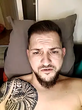 Snapshot of iurinicola chatting on February 2026 12:45:02 AM iurinicola online show from February 2026 12:45:02 AM