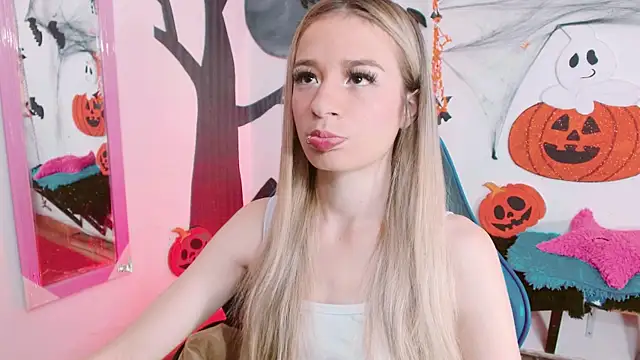 Snapshot of hannah_026 chatting on October 2025 10:47:02 AM hannah 026 online show from October 2025 10:47:02 AM