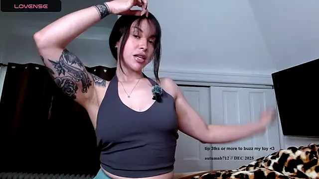 Snapshot of autumnb712 chatting on December 2025 03:28:02 PM autumnb712 online show from December 2025 03:28:02 PM