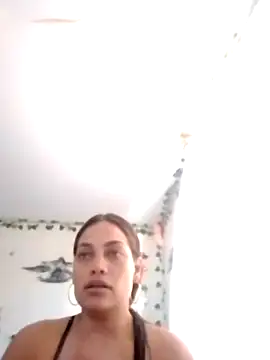 Ehilyn online show from September 2025 08:20:02 PM