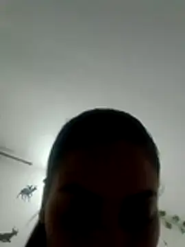 Ehilyn online show from November 2025 10:42:02 PM