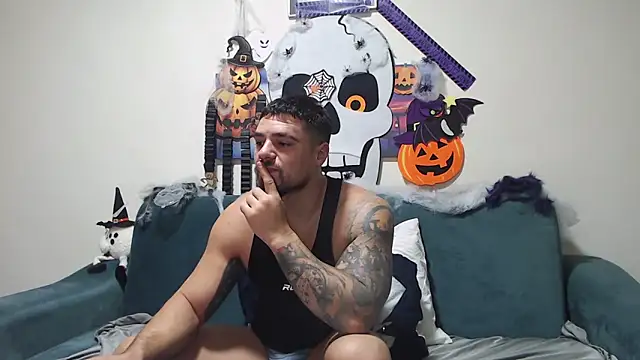 Snapshot of Tiberius_hunk chatting on November 2025 11:54:01 AM Tiberius hunk online show from November 2025 11:54:01 AM